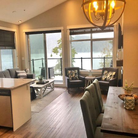 Sandy Feet Retreat Port Renfrew- Oceanfront 2Br Modern Cottage Dış mekan fotoğraf