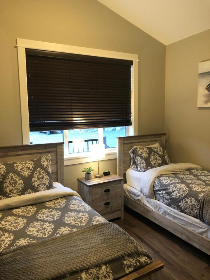Sandy Feet Retreat Port Renfrew- Oceanfront 2Br Modern Cottage Dış mekan fotoğraf